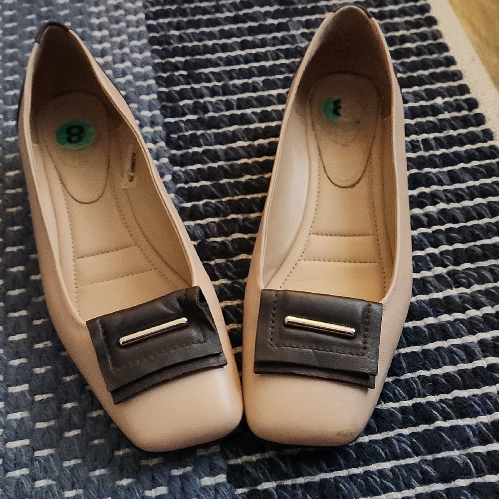 Chic Beige and Black Women's Loafers